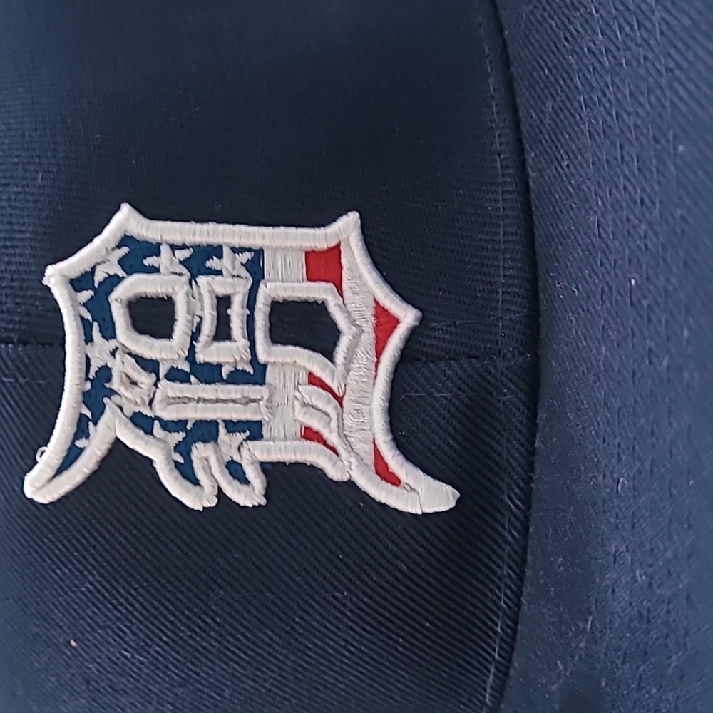 Detroit Tigers Patriotic Snapback Ball Cap